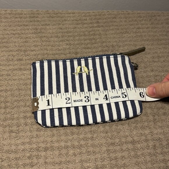 Chloe + Isabel Large Carryall Tote + Pouch - Picture 7 of 13